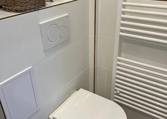 Eoetvoes Apartamento *