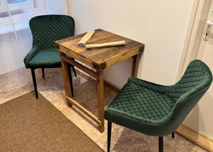 Eoetvoes Apartamento